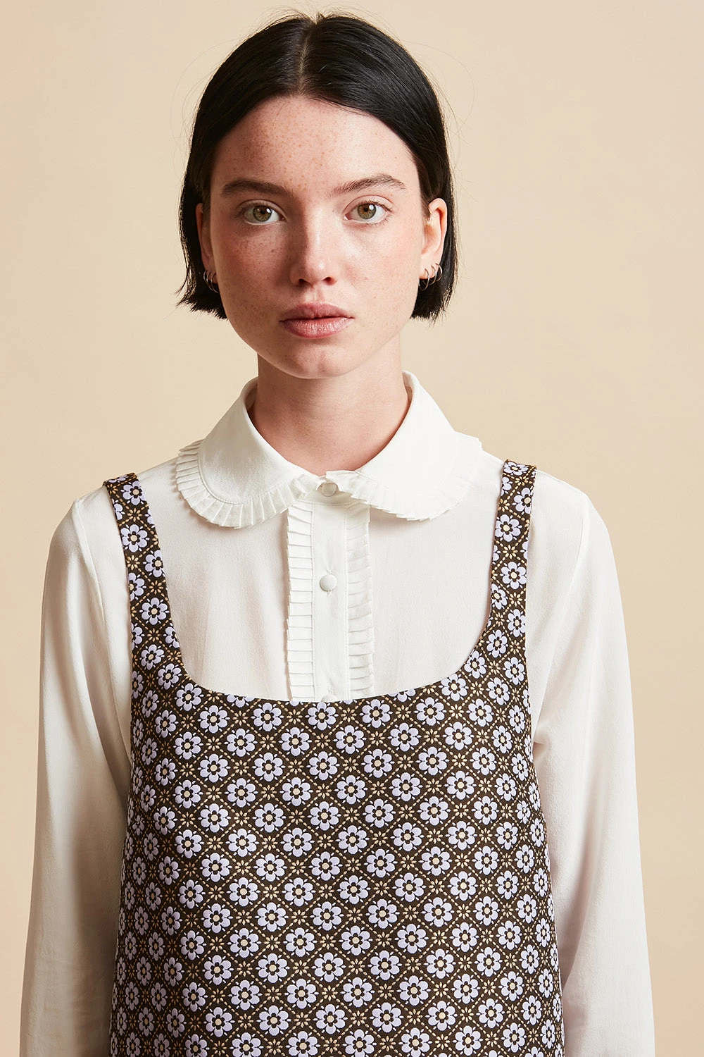 Robe Courte Chasuble En Jacquard à Motif Floral 4 Robe Courte Chasuble En Jacquard à Motif Floral - Image 2