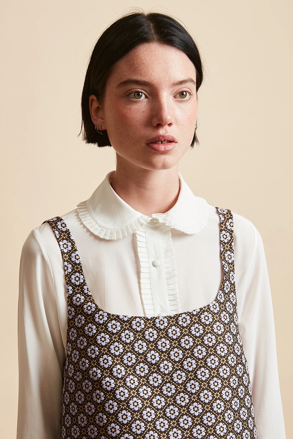 Robe Courte Chasuble En Jacquard à Motif Floral 5 Robe Courte Chasuble En Jacquard à Motif Floral - Image 3