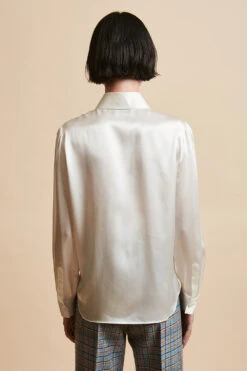 Chemisier En Satin De Soie Ajusté -Élégance Soldes FW23 SINSOLITE 3