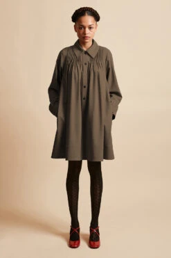 Robe Courte Ample Ajustée Aux épaules -Élégance Soldes FW23 SLENFANCE marron