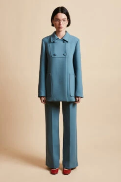 Manteau Court à Petites épaules En Caddy De Laine 8 Manteau Court à Petites épaules En Caddy De Laine -Élégance Soldes FW23 SMANILLE 31