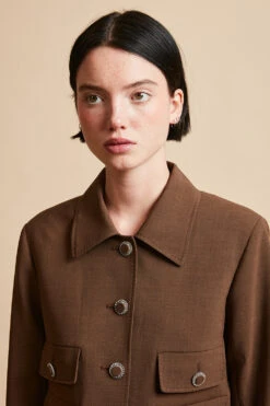 Veste Courte En Laine Vierge Tropicale Tissée En Italie