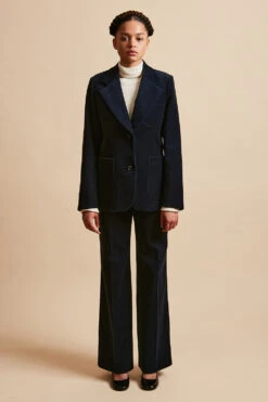 Veste En Velours Côtelé Au Simple Boutonnage 22 Veste En Velours Côtelé Au Simple Boutonnage -Élégance Soldes FW23 Smartine 7 8252632e bc14 4e9c bb01 64c1fa9c1900