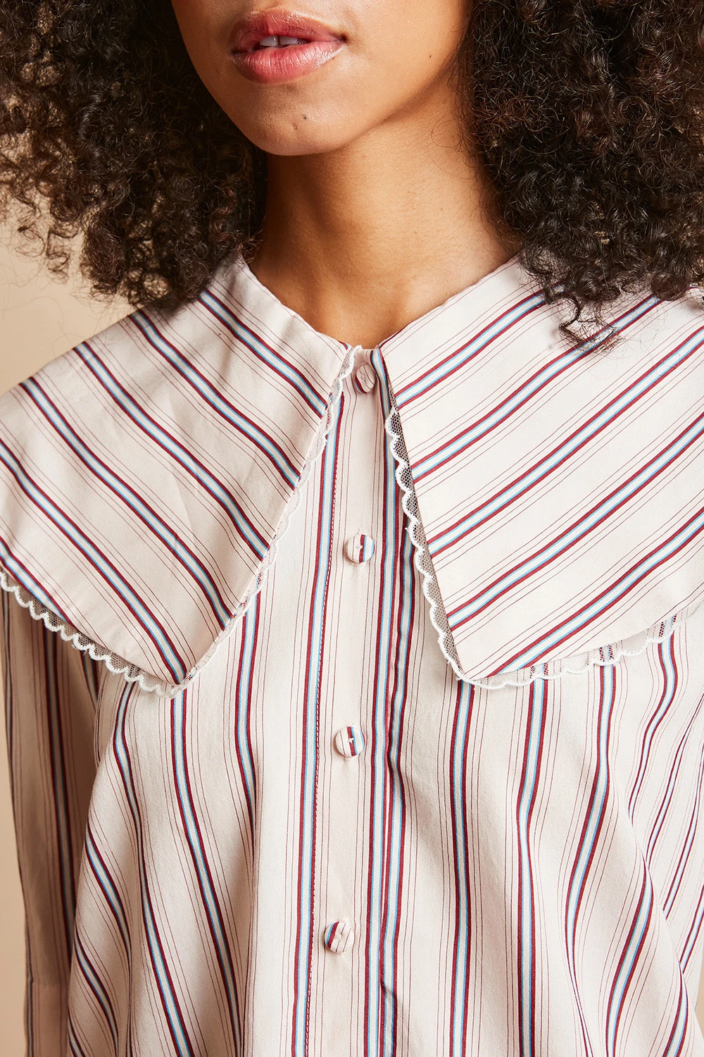 Blouse Rayée Au Large Col 11 Blouse Rayée Au Large Col - Image 9