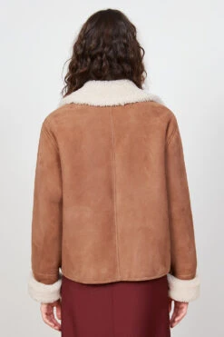 Blouson Aux Revers En Mouton Retourné 9 Blouson Aux Revers En Mouton Retourné -Élégance Soldes H22QFLOWER 11 b224fa6b 43e5 4c31 8609 26ae88b9f506