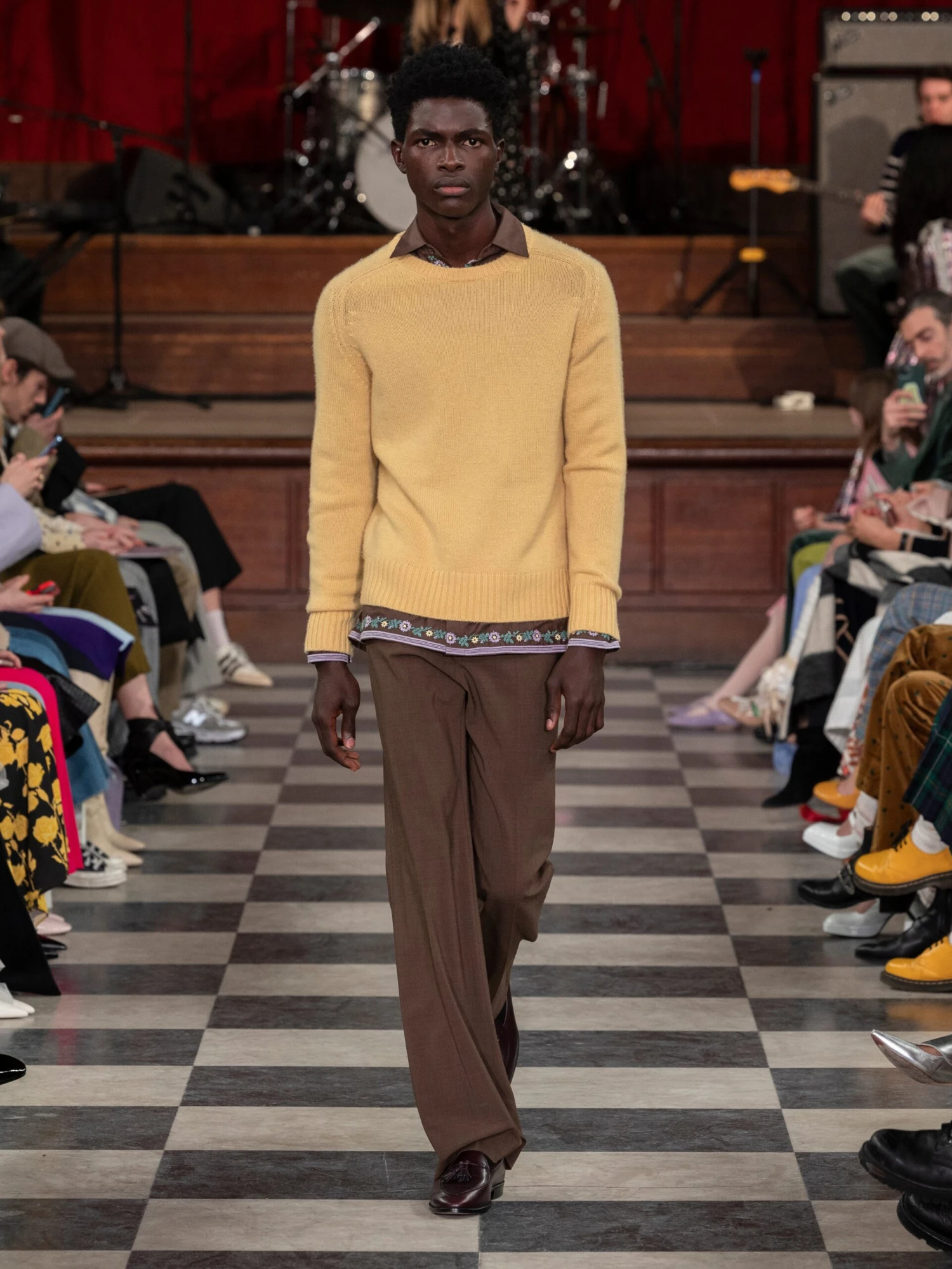 Pull Col Rond En Cachemire Et Laine 20 Pull Col Rond En Cachemire Et Laine - Image 18