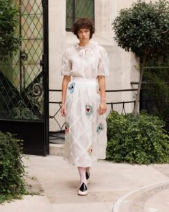 Jupe En Organza De Soie Brodée De Dentelle -Élégance Soldes Paul Joe SS24 runway IG look26