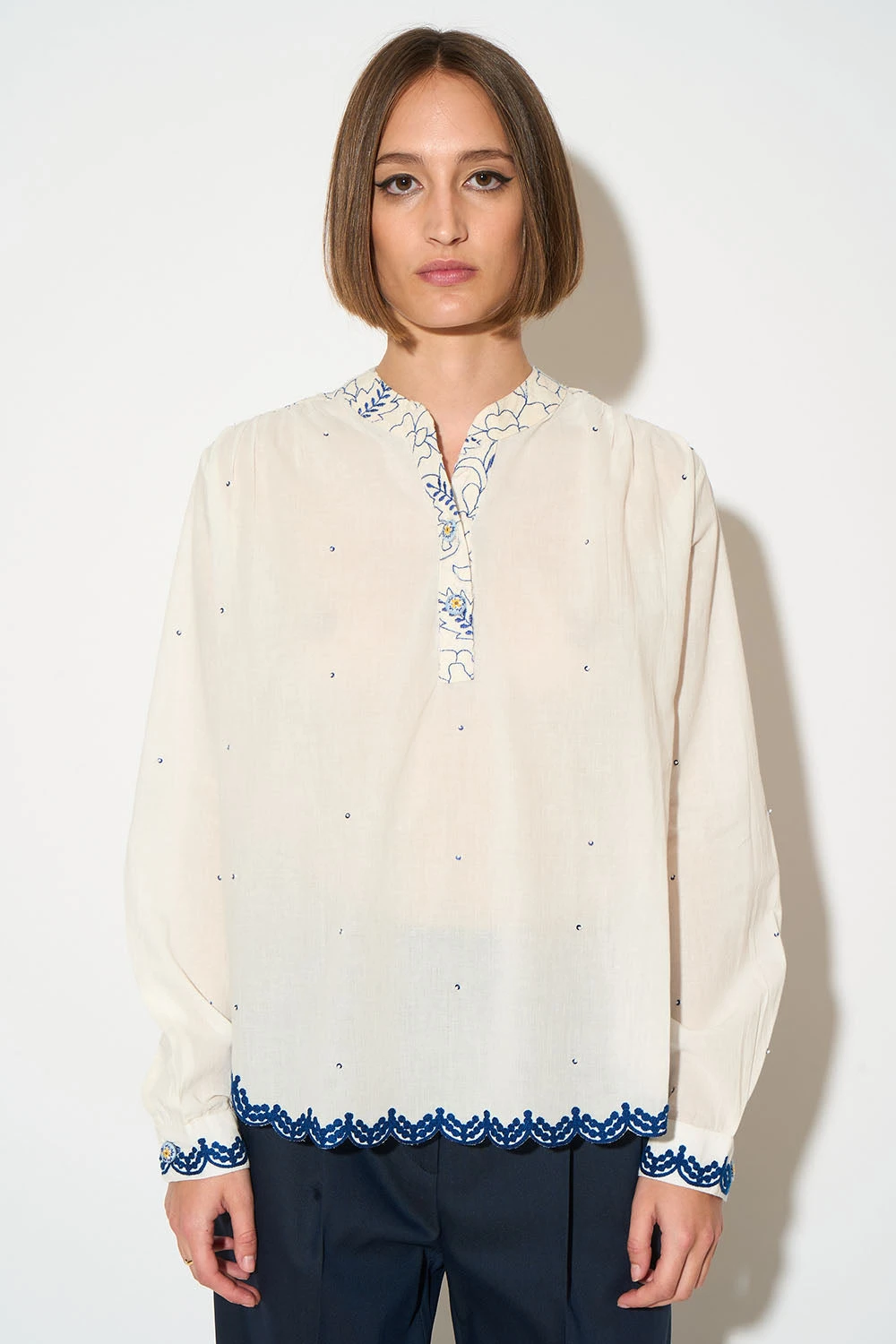Blouse Aux Broderies "cornely" 3 Blouse Aux Broderies "cornely"