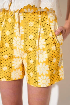 Short Coupe Droite Taille Haute -Élégance Soldes SS24 TLYO 08 2