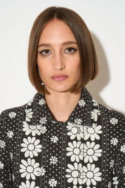 Veste Coupe Légèrement Trapèze Motif Floral 21 Veste Coupe Légèrement Trapèze Motif Floral -Élégance Soldes SS24 TVERSAILLES 02