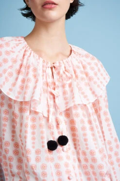 Blouse Au Large Volant En Voile De Coton -Élégance Soldes SS24 Tbliss 13