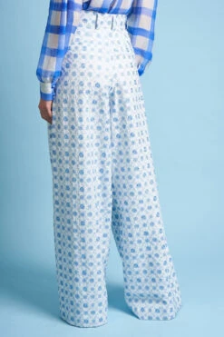 Pantalon En Coton Brodé De Petites Fleurs -Élégance Soldes SS24 Tdulcine 5