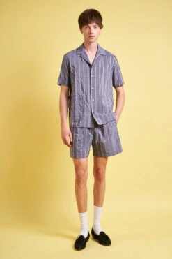 Short Avec Bandes En Dentelles