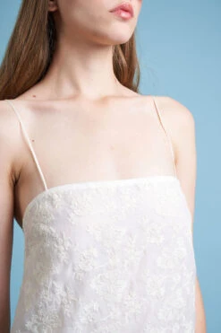 Robe En Mélange De Soie Et Coton Brodé -Élégance Soldes SS24 Tizao 8