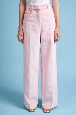 Pantalon En Velours De Coton Marqué D'un Motif Floral Embossé -Élégance Soldes SS24 Tmagic 3