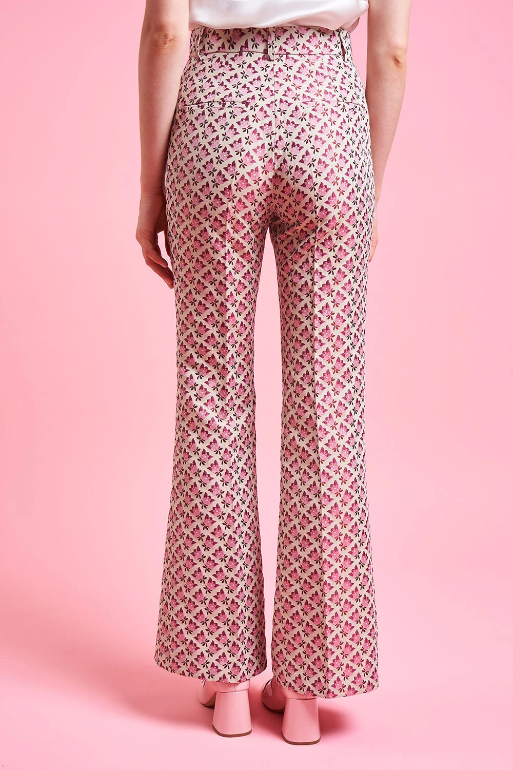 Pantalon Droit évasé En Jacquard Floral All Over 6 Pantalon Droit évasé En Jacquard Floral All Over - Image 4
