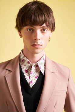 Veste Tailleur Coupe Droite à Simple Croisure -Élégance Soldes SS24 Tvaleriane 11