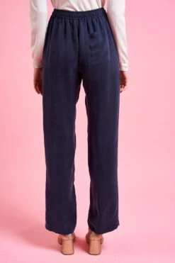 Pantalon à La Coupe Décontractée -Élégance Soldes SS24 tsalambo 4