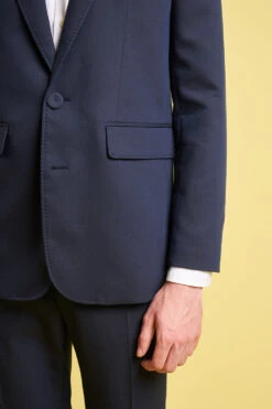 Veste Tailleur Ajustée à Simple Croisure -Élégance Soldes SS24 tvlad 6 9c56e4fe f87a 48f5 8ca6 060f3c7f7c71