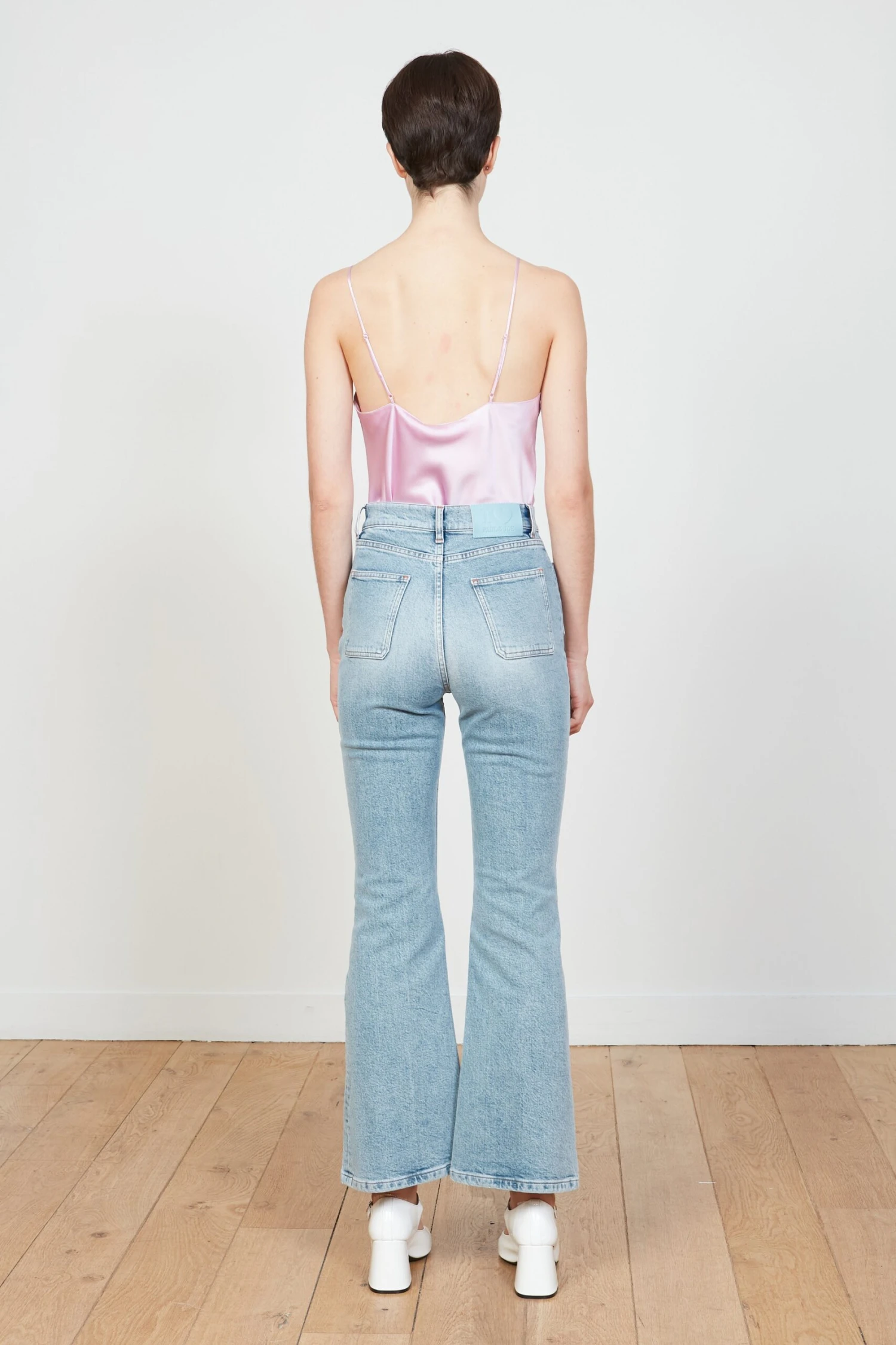 Jean Taille Haute évasé Aux Poches Plaquées 9 Jean Taille Haute évasé Aux Poches Plaquées - Image 7